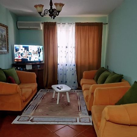 Calmly, Spacious Apartment Next To Usa Embassy Tirana Eksteriør billede
