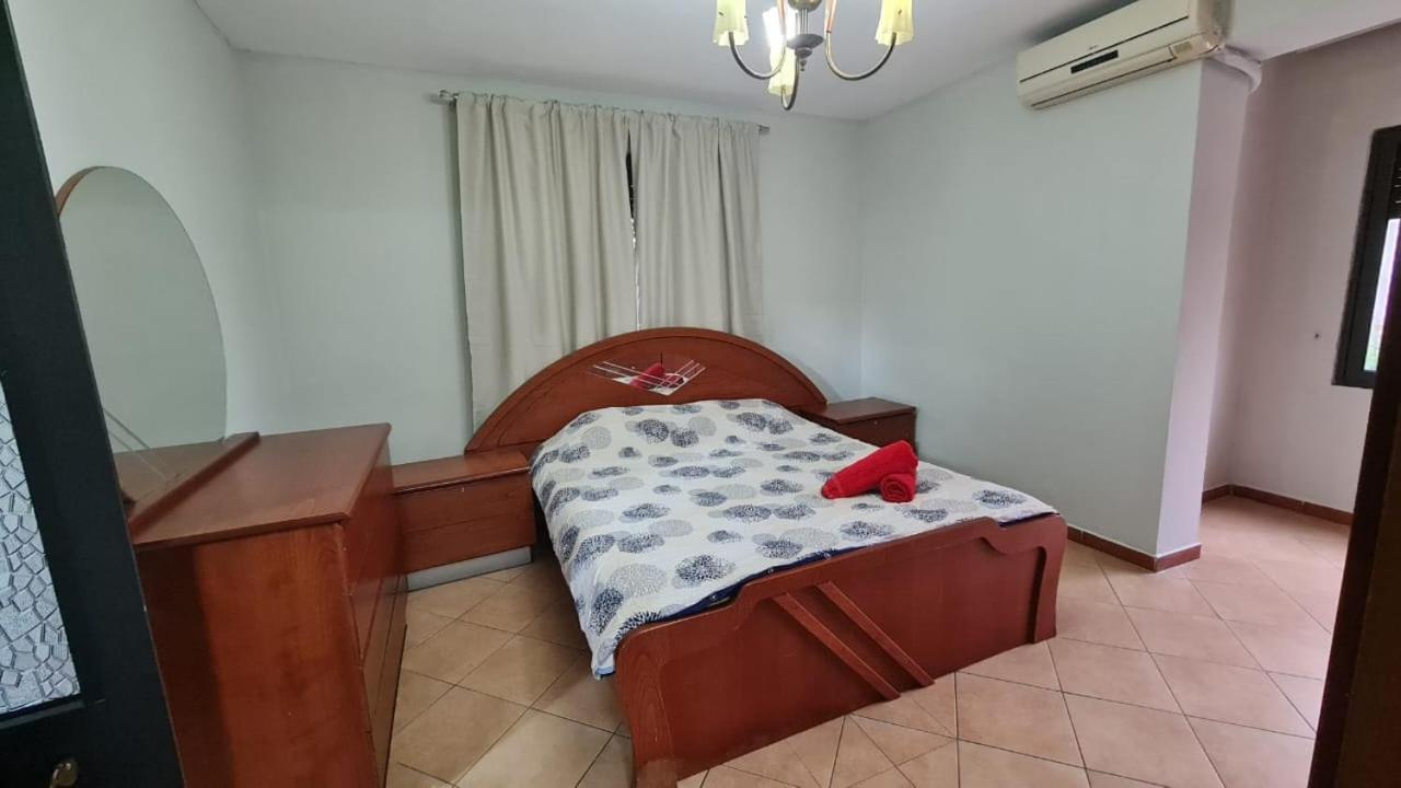 Calmly, Spacious Apartment Next To Usa Embassy Tirana Eksteriør billede