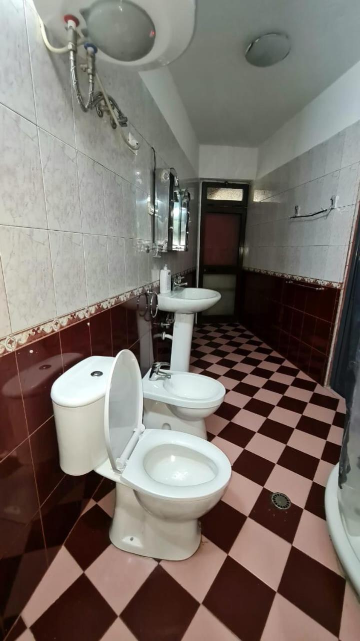 Calmly, Spacious Apartment Next To Usa Embassy Tirana Eksteriør billede