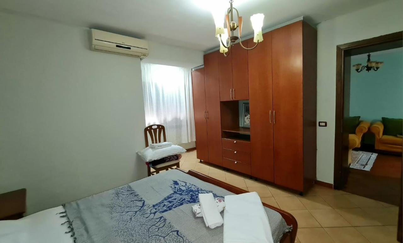 Calmly, Spacious Apartment Next To Usa Embassy Tirana Eksteriør billede