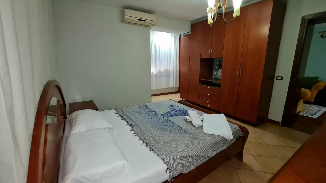 Calmly, Spacious Apartment Next To Usa Embassy Tirana Eksteriør billede